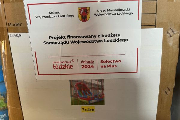 1. Dmuchaniec ze zjeżdżalnią