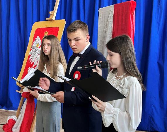 Obchody Święta Narodowego Trzeciego Maja w gminnych szkołach